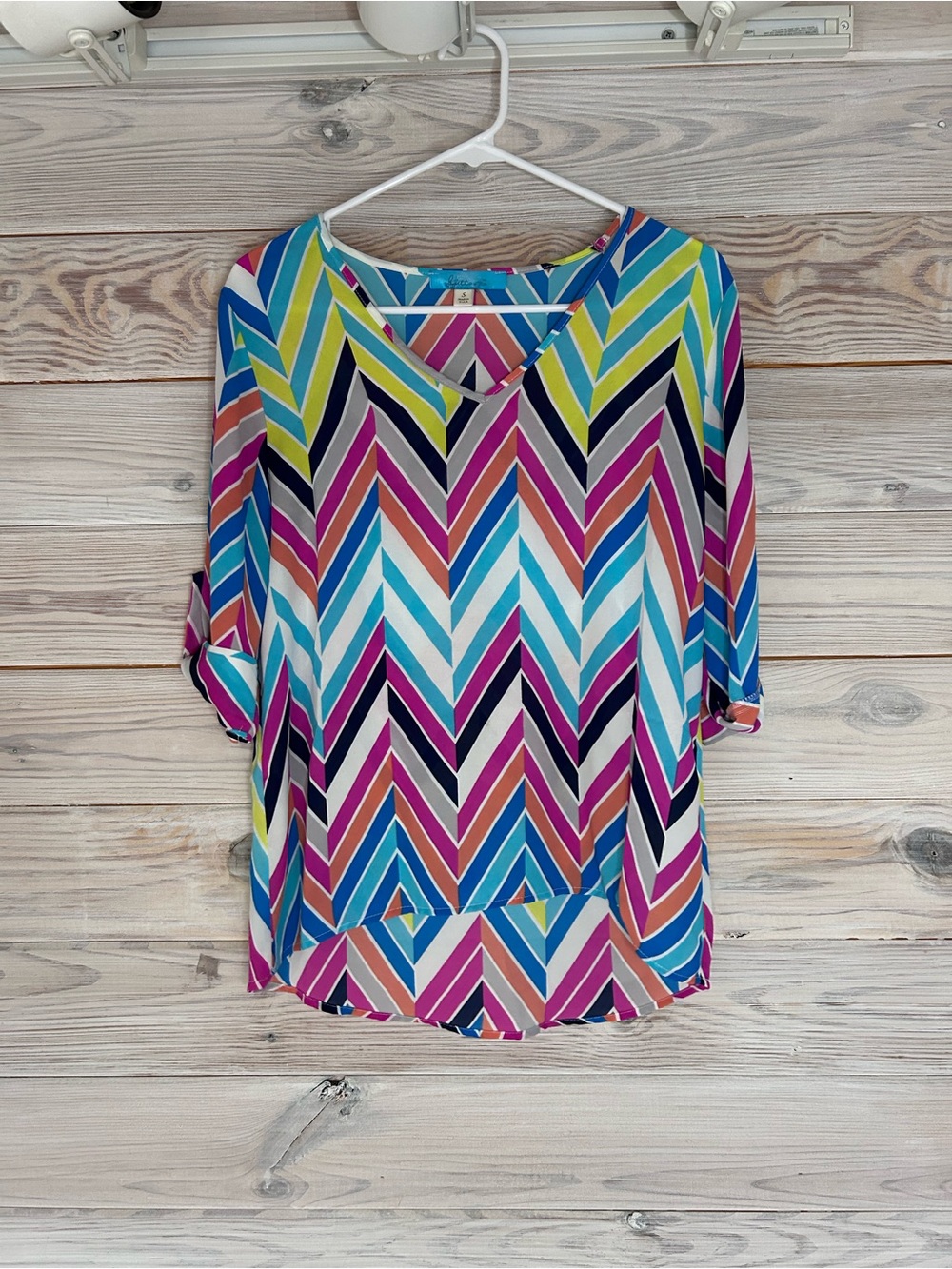 Francesca's Chevron Spring Delight Blouse Size Small